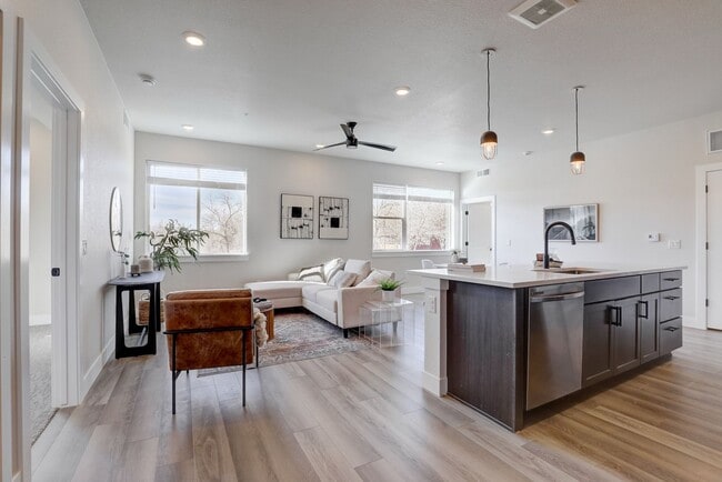 Photo - 1208 Quitman St