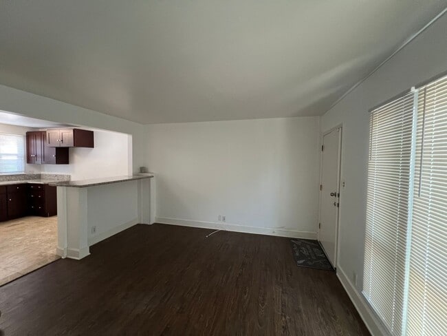 Photo - 51st Street Apartments Triplex Unit 617 1/4