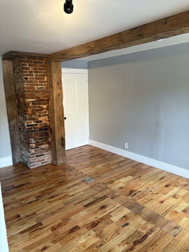 Photo - 115 Main St Unit B