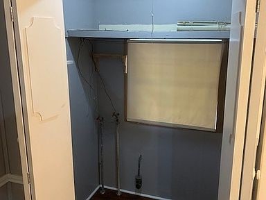 Photo - 960 Sarver St