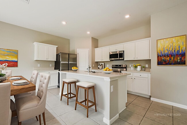 Photo - Spacious 4 Bedroom in Island Walk