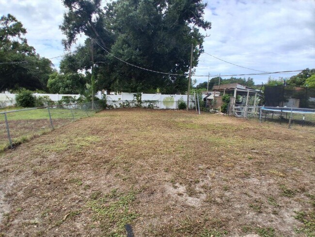 Photo - 107 57th Ave E
