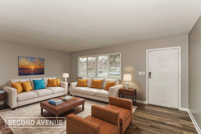 Photo - 940 Hollytree Dr