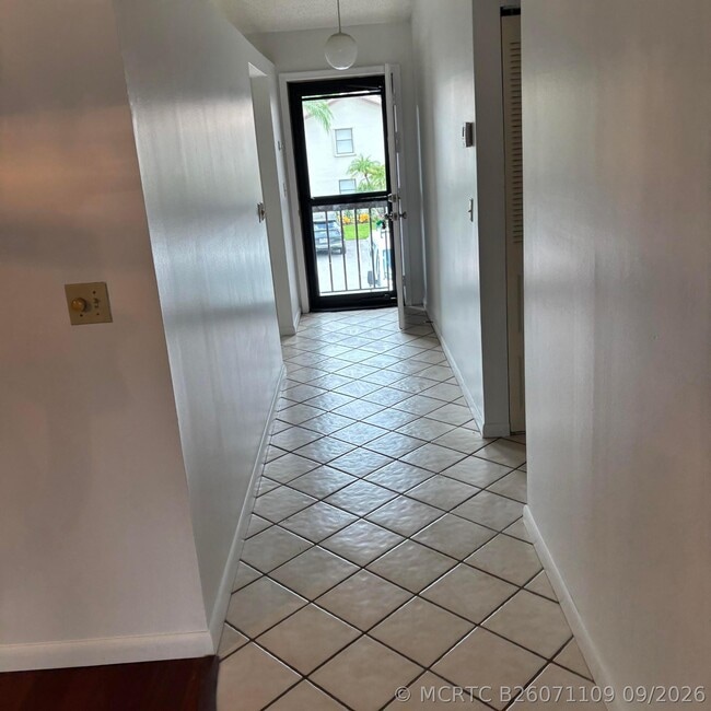 7641 Tahiti Ln Unit 205