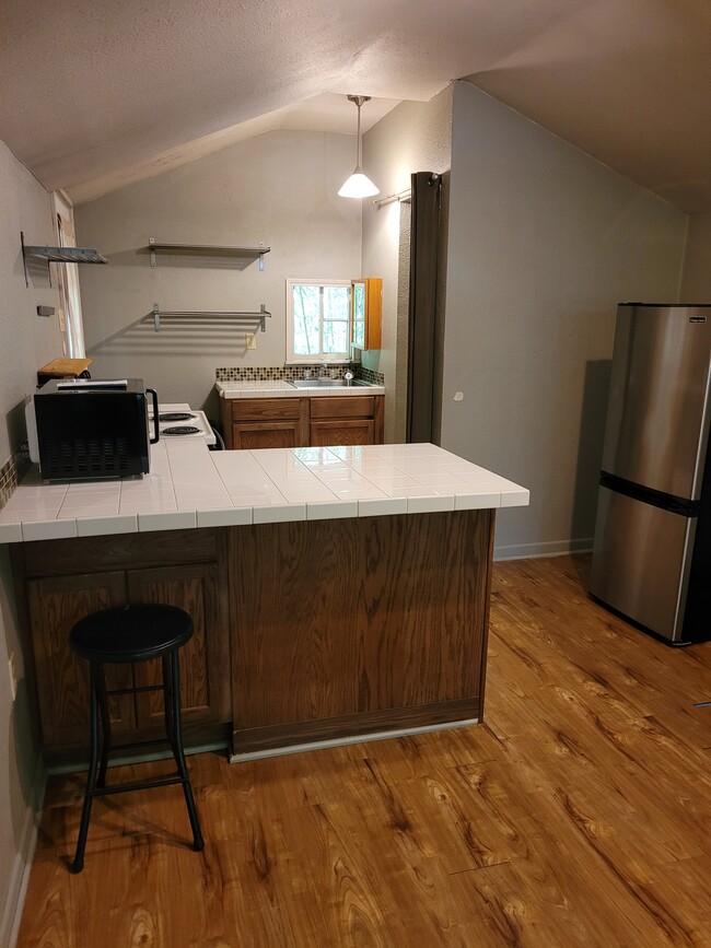 Photo - 608 N 30th St
