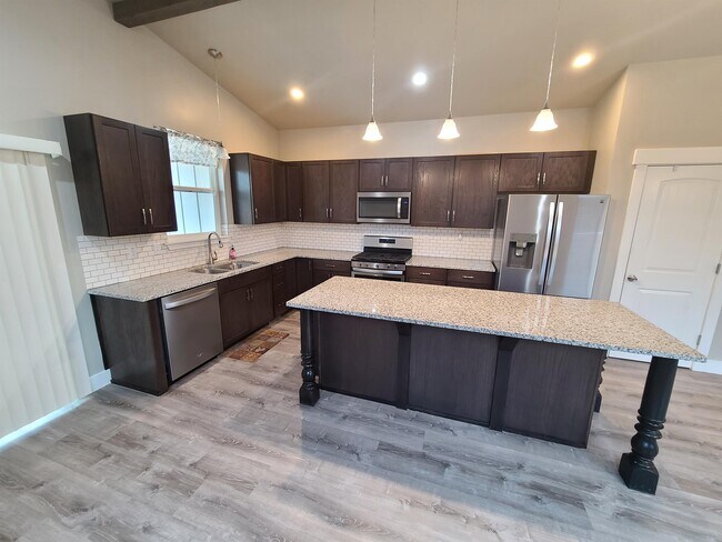 Photo - 16680 Cabin Lake Ln