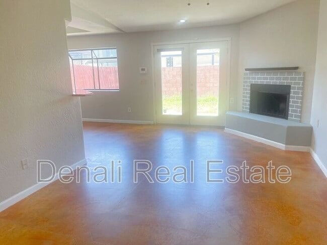 Photo - 6734 W Ruth Ave