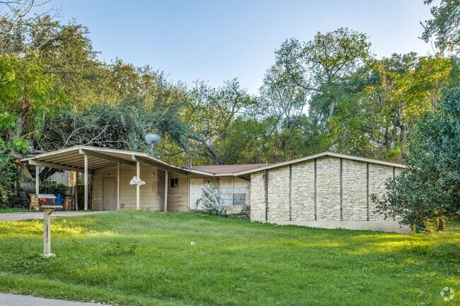 Building Photo - 607 Thrush Ave Unit B Rental