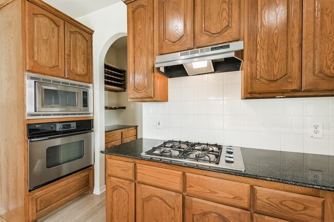 Photo - 11918 Mariposa Canyon Dr