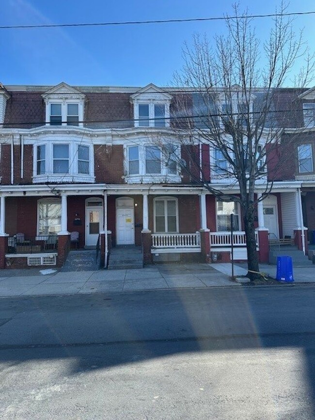 Harrisburg School District 2 Bedroom 1 Bat... - Harrisburg School District 2 Bedroom 1 Bat... Apartment Unit 1