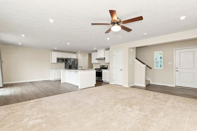 Photo - 157 Cresting Rd