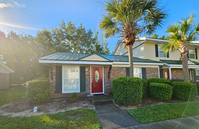 Building Photo - Beautiful updated 1 bedroom 1 bath in Conway Rental