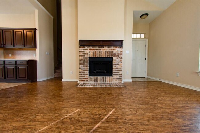 Photo - 15918 Windermere Dr