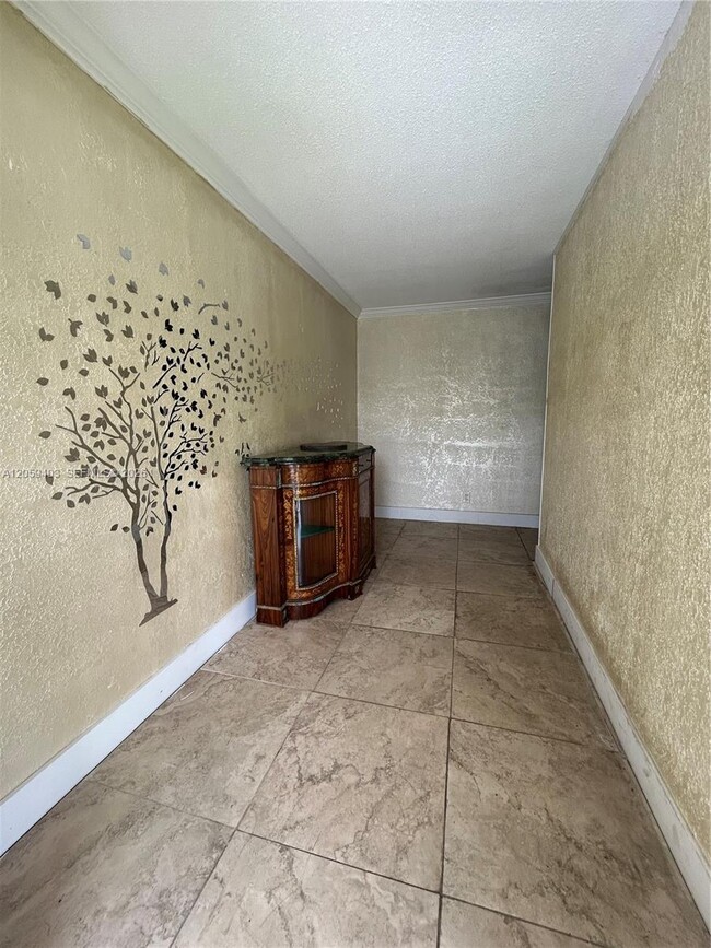Photo - 5710 NW 64th Way