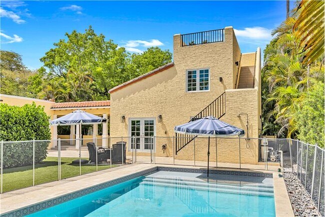 Photo - 1503 Genoa St