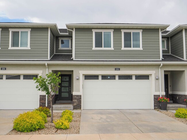 3 Bedroom, 2.5 Bathroom Riverton Town Home - 3 Bedroom, 2.5 Bathroom Riverton Town Home