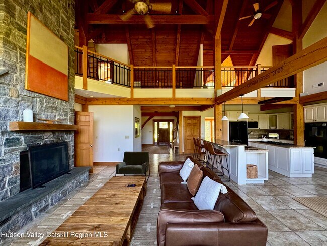 Photo - 66 Fiddlehead Ln