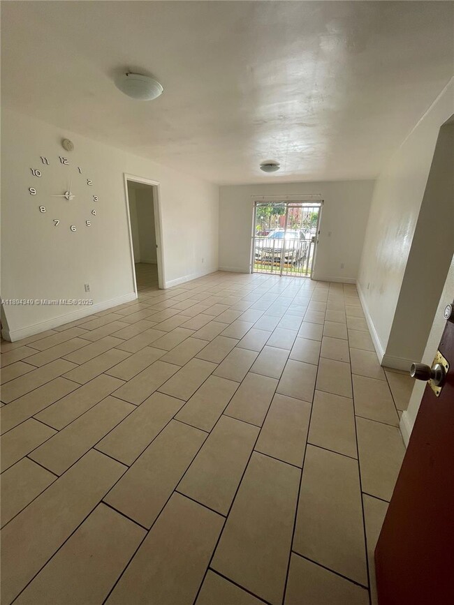 Photo - 4721 NW 7th St Unidad 101-12
