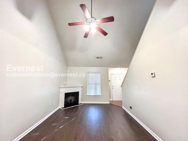 Photo - 3039 Broadleaf Trail Rd