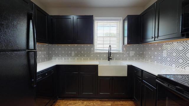 Building Photo - 5506 Miller Ave Unit 202