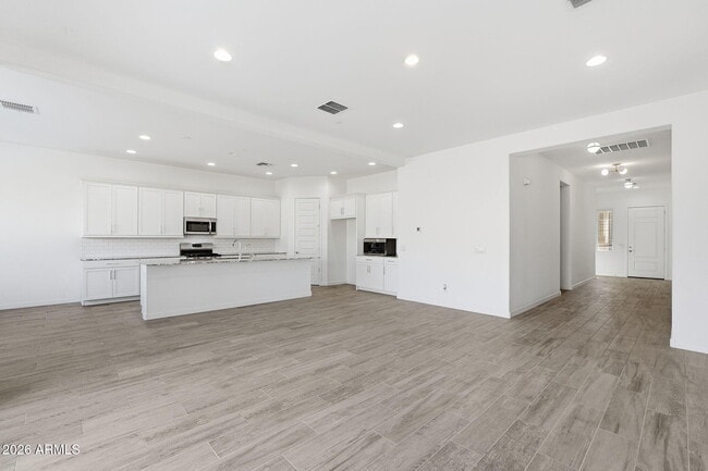 Photo - 204 E Taurus Pl