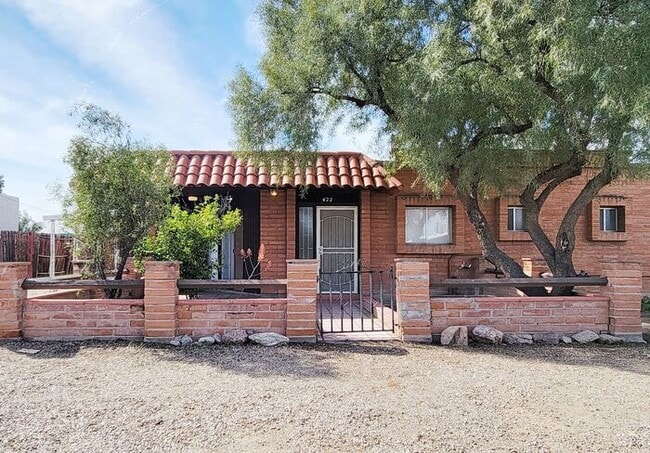 Building Photo - 422 E Navajo Rd