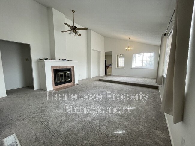 Photo - 1901 E Ranch Dr