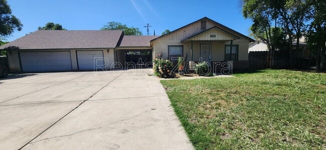 Building Photo - 104 E Donna Dr