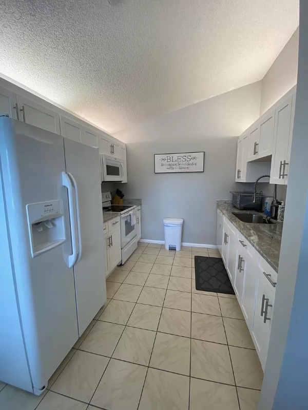 Photo - 160 Stillwater Cir