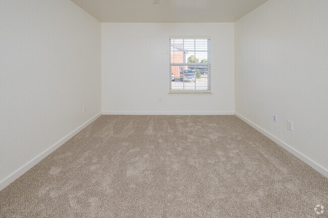 2BR, 2BA - 988SF - Bedroom 2