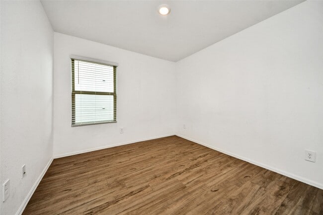 Photo - 18915 Sorento Bay Ln