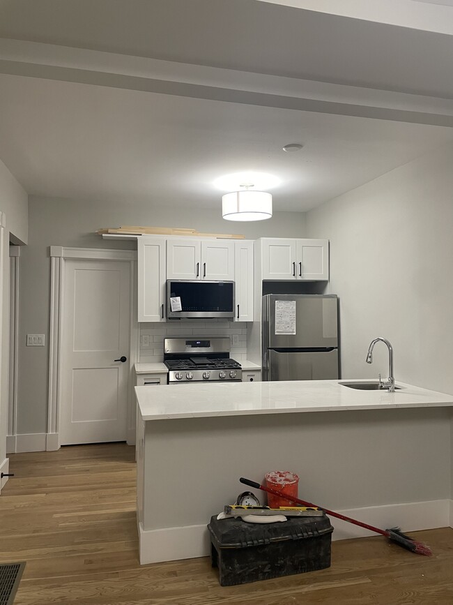 Building Photo - 68 L St Rental