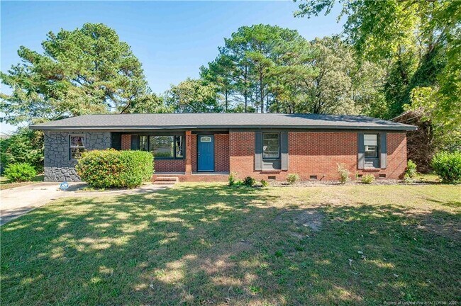 Building Photo - 5512 Lariat Ct
