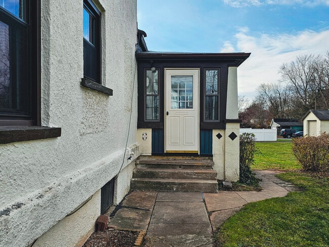 Photo - 581 Center St Unit 1