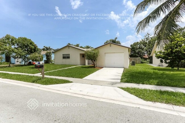 Building Photo - 8996 SW 8th St Rental