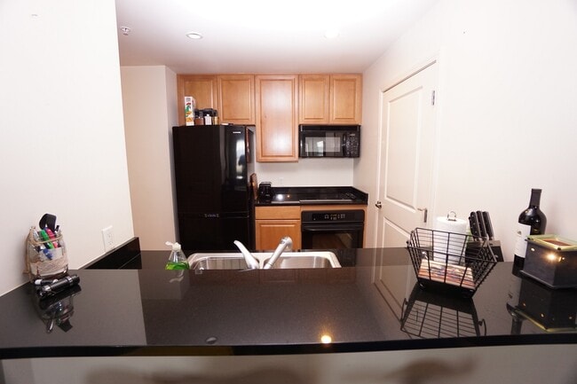 Photo - 975 Lincoln St