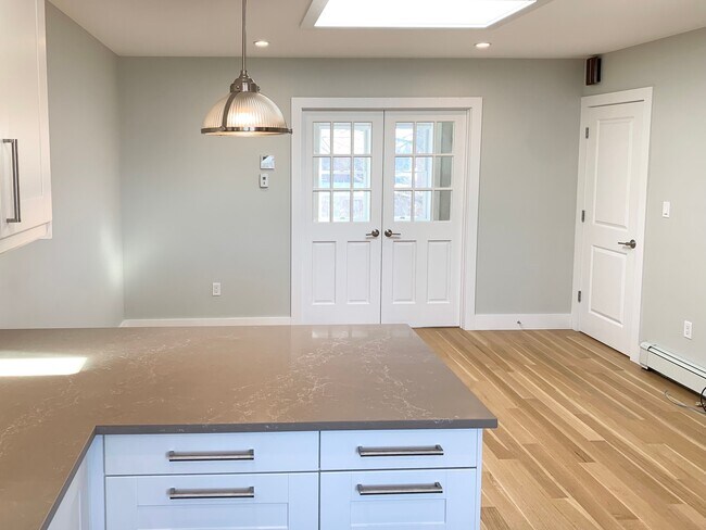 Photo - 99-07 Ascan Ave