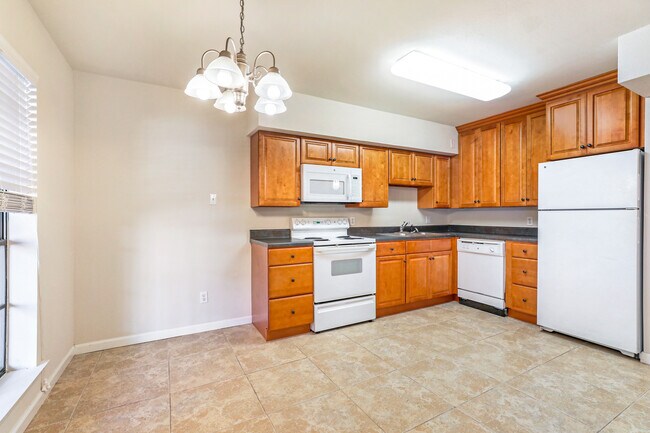 210 Kitchen 2