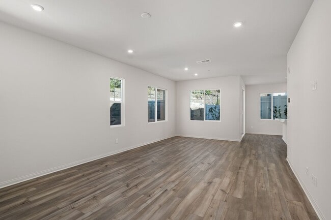 Photo - 1523 Wingwood Ln
