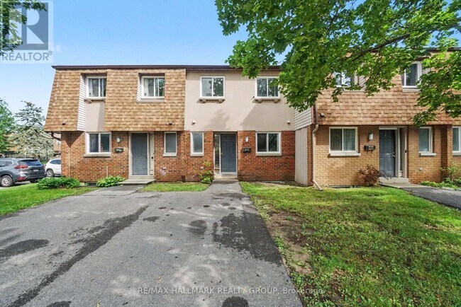 Photo - 3045 Olympic Way