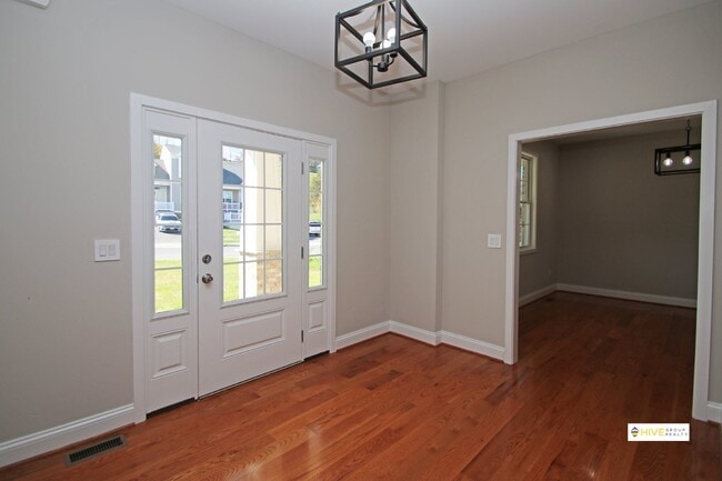 Photo - Upscale rental in Harrisonburg!