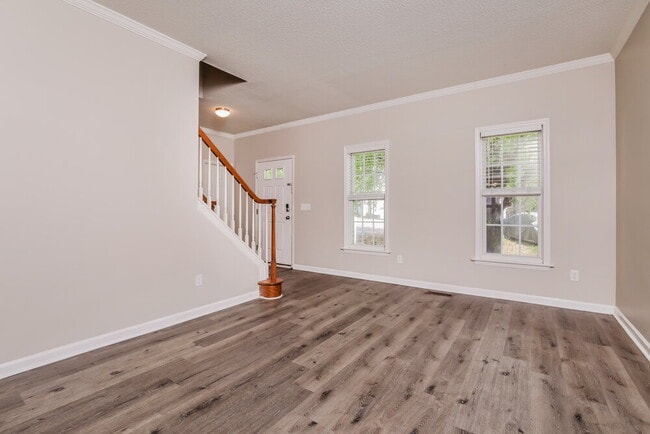 Photo - 5820 Waterford Landing Ct