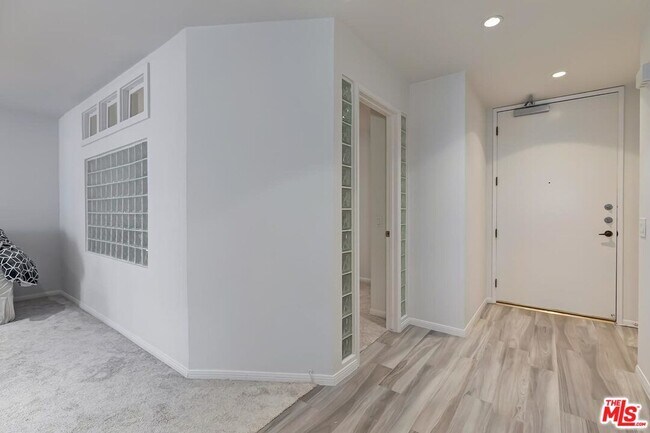 Photo - 10747 Wilshire Blvd Unit 603