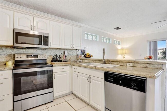 Photo - 3385 Seabreeze Ln