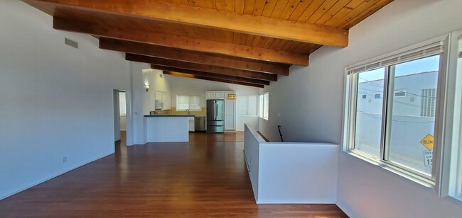 Building Photo - 3820 Ocean Dr Unit 3820 OCEAN DRIVE MANHATTAN BEACH CA 90266