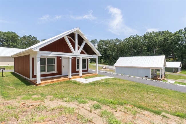 Photo - 1029 Smyzer