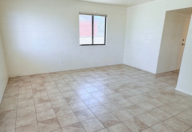 Photo - 420 E Glenn St Unit 1