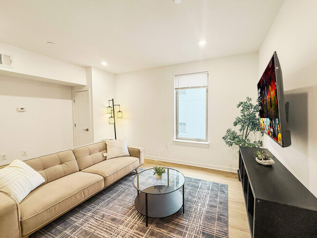 Building Photo - 1427 Germantown Ave Unit ID1093528P Rental