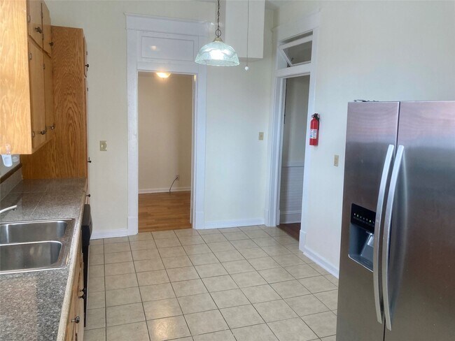 Photo - 817 10th St Unit Up