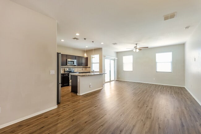 Photo - 2444 W Tamarisk Ave